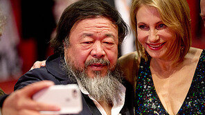 中 예술가·인권운동가 아이웨이웨이 독일서 떠날 방침