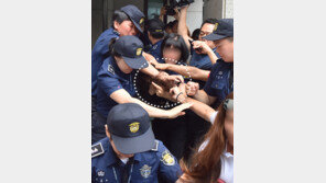 고유정측 ‘우발적 범행’ 주장… 성난 시민에 머리채 잡혀