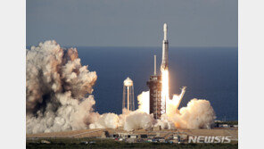 아마존·테슬라, 美공군 우주발사사업 경쟁입찰