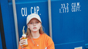 스티유, 리브랜딩 첫 캠페인 19AW ‘Look at me! STIU’ 공개