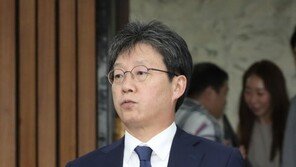 유승민 “경제 기초체력 튼튼?…文대통령이 가짜뉴스 만들어”