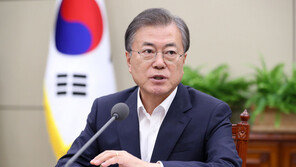 文대통령, 19일 수보회의 주재…日 극복 ‘평화경제’ 재강조