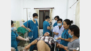 ‘라오스 버스사고’ 봉사활동 중 아산병원 의료진이 12명 구조