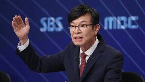 김상조, 조국 딸 논문 대입 활용 논란에 “지금은 불법”