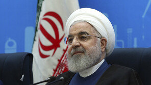 이란 대통령, 리알화 1만분의 1로 평가절하 법안 긴급발의