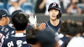 두산 박건우, 4년 연속 두 자릿수 홈런