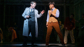 시공간 넘나드는 ‘누아르 판타지’ 탄생