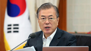 산케이 “文대통령, 한일관계 최악 만든 장본인…韓이 침략” 