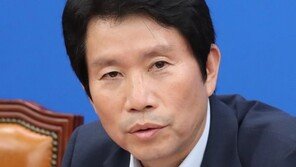 민주당이 되살린 ‘조국 국민청문회’ 4~6일 유력…결국 강행?