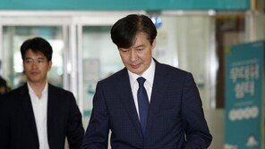 [속보]조국, 국회 도착…“시간·질문 제한없이 소상히 답하겠다”