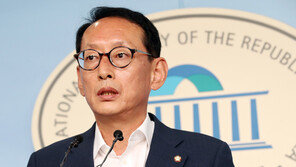 한국당 “조국, 명백한 거짓말”…3일 오후 2시 반박 언론간담회