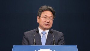 강기정 수석 “재송부 기한, MB·박근혜 땐 하루 많이 줬다”