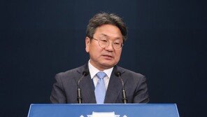 靑정무수석 “대입개편, 2022년 이후에 적용될 문제”