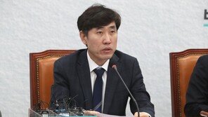 하태경 “조국 장관 임명땐 ‘사이코드라마 2부’ 전개될 것”