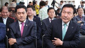 조국청문회에 밀린 바른미래당 연찬회…당권파·퇴진파 모인다