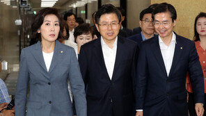 청문회 앞두고 막판에 터진 조국 추가 의혹…한국당, 대여공세 고삐