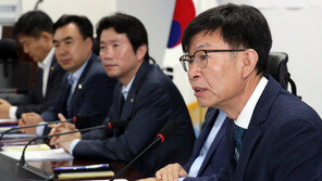 文정부, 공정경제 재시동…지주사 규제 강화