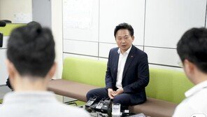 보수 행사서 민심 발언한 원희룡에 선관위 “자제하세요”
