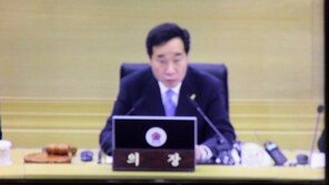 박영선 장관 “조국 청문회, 한방 없이 변죽만 울려…팩트 있나”