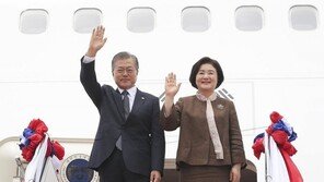 文대통령, 아세안 순방 후 귀국…곧 ‘조국 상황’ 보고받을 듯