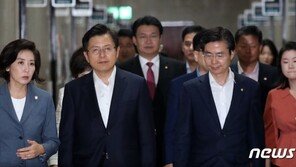 한국당 ‘맹탕청문회’ 책임론 위기…조국 부인 기소로 반전