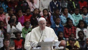 교황 “가족을 우선시하는 특권의식이 부패를 정당화한다” 비판