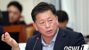 한국당 “文대통령, 조국 임명으로 국민 22번 짓밟아…기네스북감”