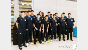 농구 대표팀, 25년 만에 승리안고 귀국…“기쁨보다 아쉬움 커”