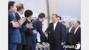 조국 임명 마친 文대통령, 2주만에 ‘극일’ 현장 찾았다