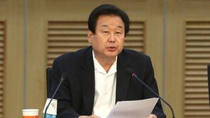 김무성 “조국, 독립수사팀 제안한 김오수 차관 파면해야”