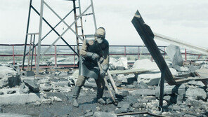 [단독]요한 렌크 감독 “진실 감추고 거짓을 선전하는 비극은 진행형”