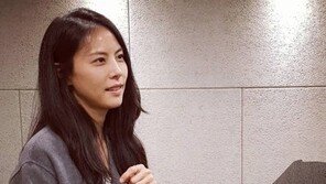 ‘비공개 결혼’ 박지윤, 1년 만에 컴백 예고 “곡 녹음 중”