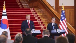 한미 정상 “北 대화 재개 의지 긍정 평가…싱가포르 합의 유효”