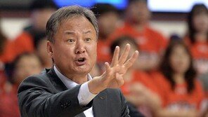 1차전 패배 유재학 감독 “계속해 손발 맞춰나가겠다”