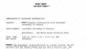 “바이든 뒷조사해달라”…‘탄핵 위기’ 트럼프, 젤렌스키와 통화록 공개