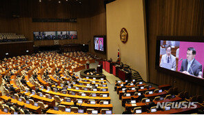 국회, 오늘 정치 분야 대정부질문…조국 의혹 ‘창과 방패’ 격돌