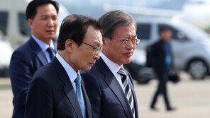 ‘조국 대 검찰’에서 ‘문재인 대 검찰’로…엄중 경고 메시지