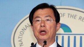 한국당 “文정권 ‘檢 압박’ 이성 잃어…與, 집회 부풀려 조작”