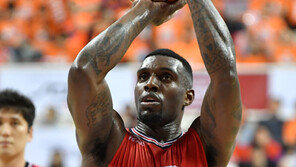 프로농구 개막특집[D-5] 프로농구 판도 쥔 외국선수, 누가 최고일까