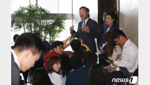 변혁 ‘발족’ 당권파 ‘흔들’ 안철수 ‘시동’…사면초가 손학규