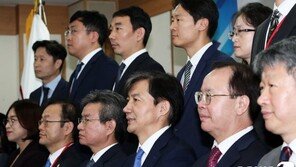 법무·검찰개혁위 출범…조국 “檢개혁 열망 가장 뜨거워” 