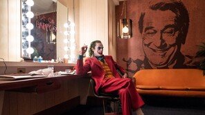 “조커 코스튬도 금지”…美당국, 모방범죄 일어날라 ‘초긴장’