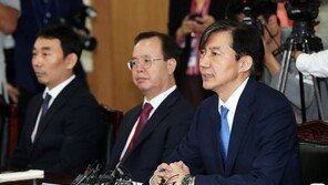 대통령·촛불에 힘 얻은 조국 檢개혁 가속하나…“선출되지 않은 권력 통제”