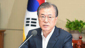 文대통령, 조국표 檢개혁안 모두 수용 ‘힘 실어주기’