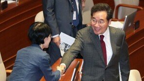 이낙연 “조국 수사, 피의사실공표 등 과도하다는 여론 있어”