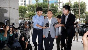 ‘조국 정국’ 檢 응원한 한국당…“패스트트랙 수사서 부메랑 될라”