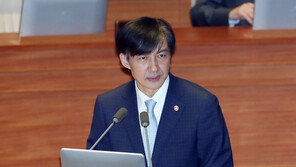 조국 “수사팀 파견검사 복귀? 오해받을 일 안할 것”