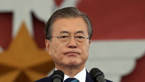 文대통령 지지율, 44.8%…‘北 SLBM 발사’ 등 영향에 2.5%p 하락