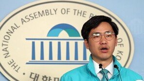 이종철 바른미래 대변인 사임…“당 내분, 저라도 책임진다”