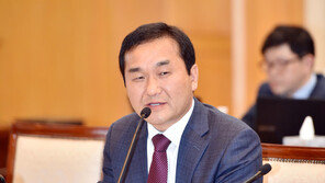 엄용수 “조국 부인 정경심, 토지·건물 상속세 전혀 안 내”